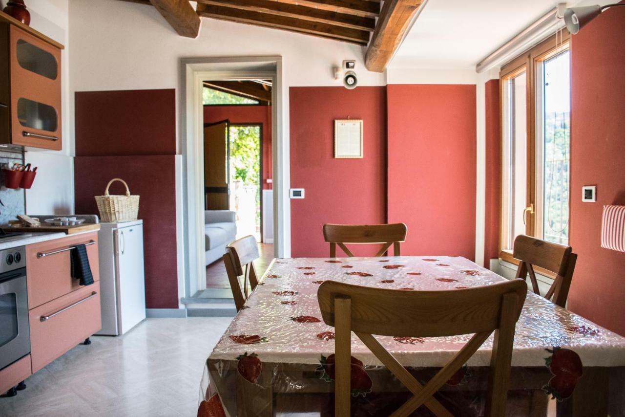 Podere Scoglio D'Oro Pescia Ngoại thất bức ảnh